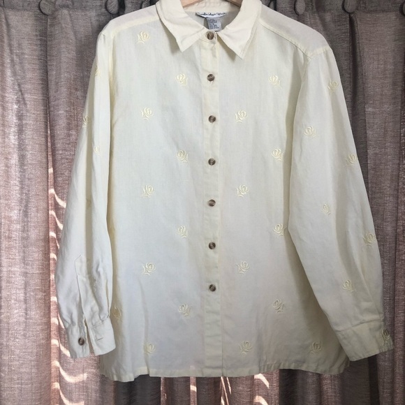 Vintage Yellow Floral Embroidered Linen Button Up Shirt Size Medium - Picture 1 of 9